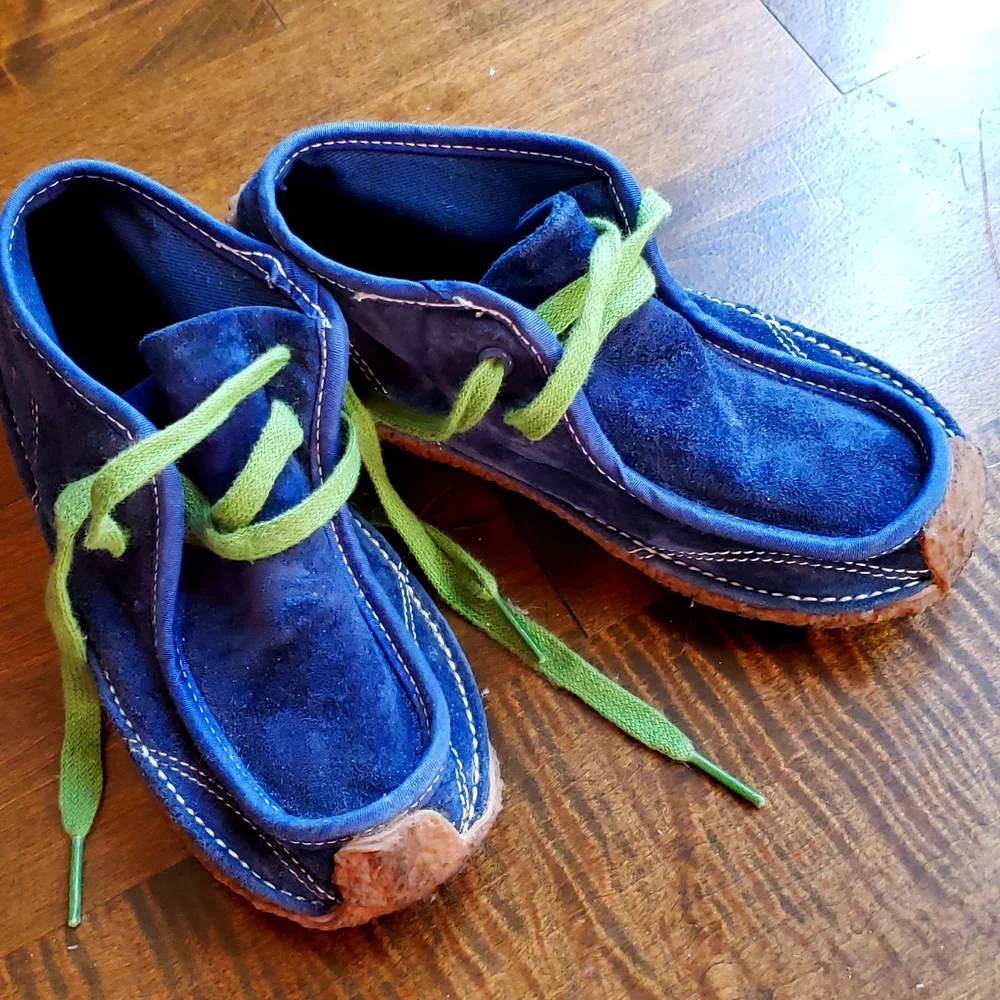 Blue suede moccasin boots 11 toddler Morgan & Milo